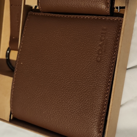 NEW mens gift set dark saddle Wallet with removable ID wallet keychain gift box - Picture 2 of 11